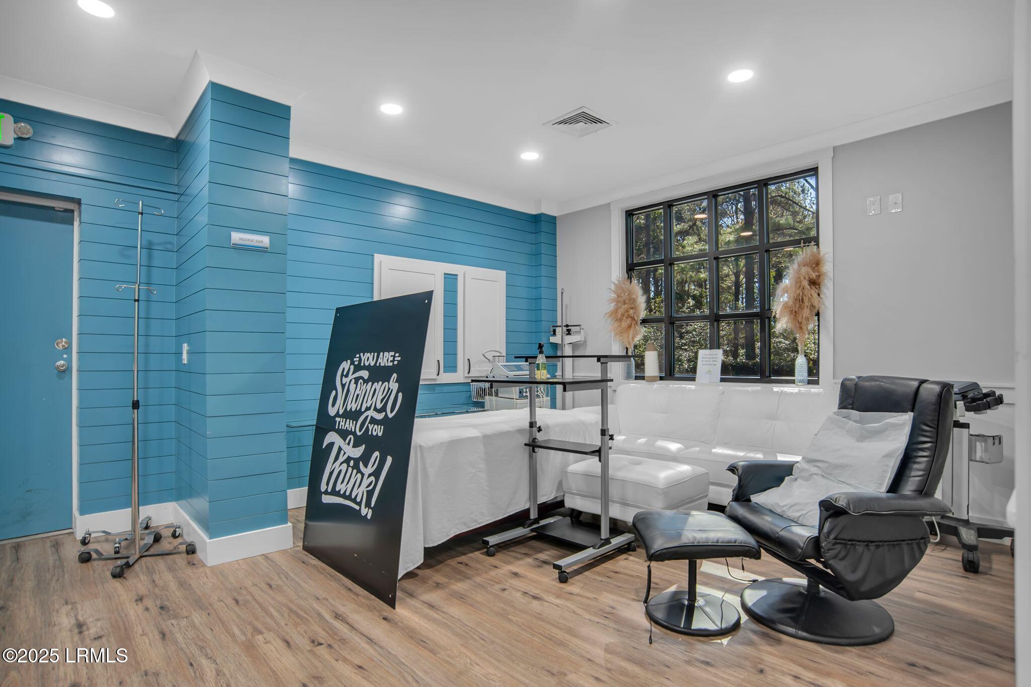 53 Persimmons Street, 105