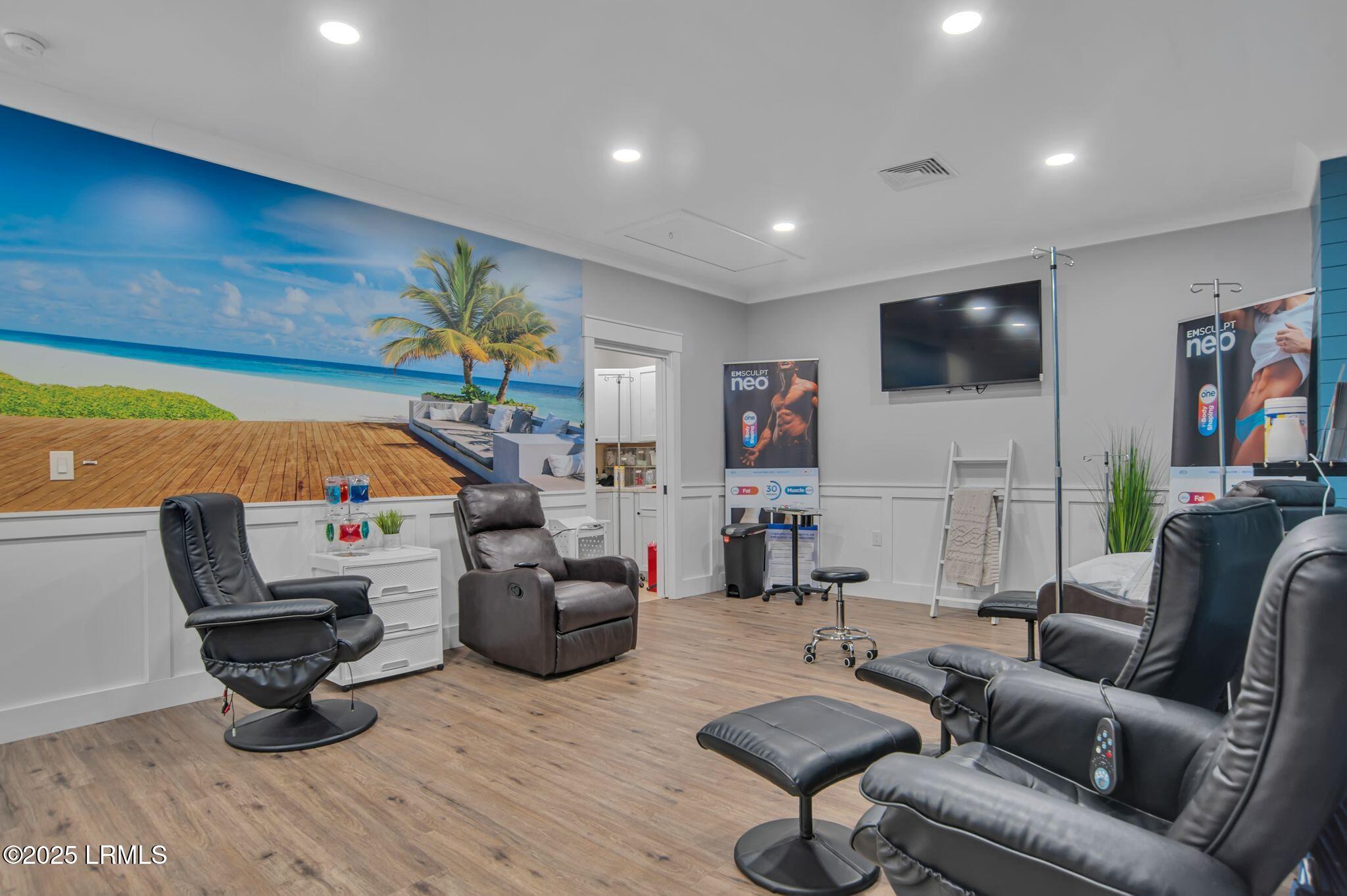 53 Persimmons Street, 105