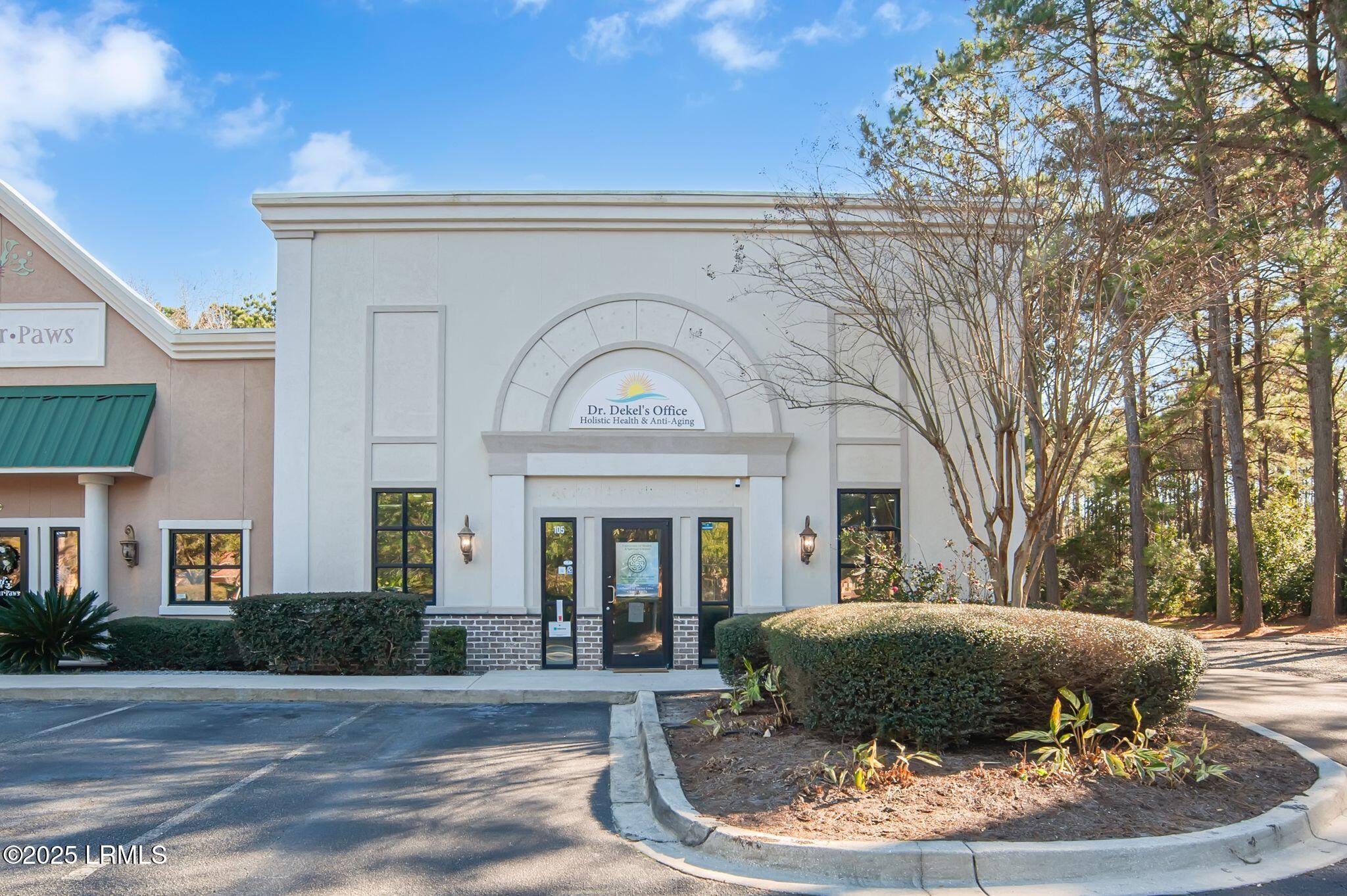 53 Persimmons Street, 105