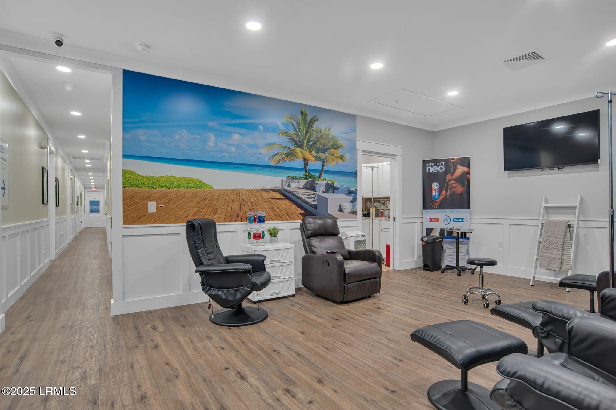 53 Persimmons Street, 105