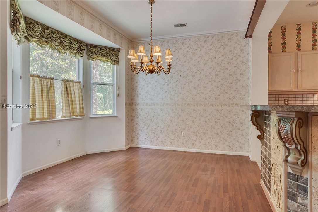 59 Hampton Circle