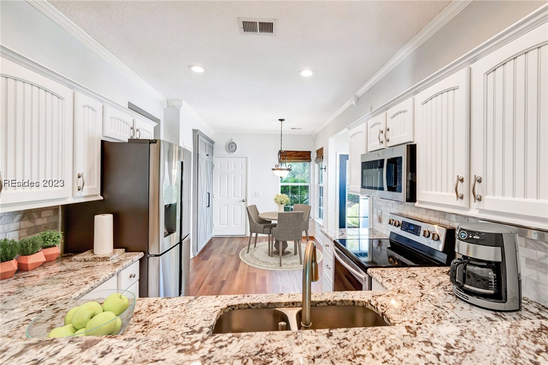33 Darby Creek Court