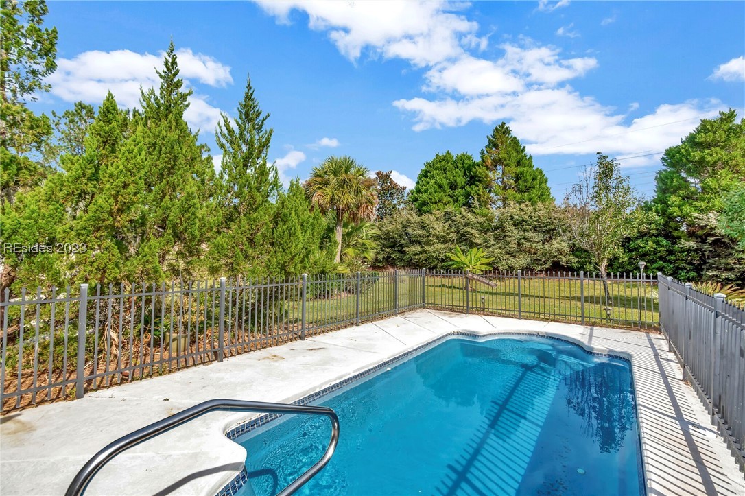 33 Darby Creek Court