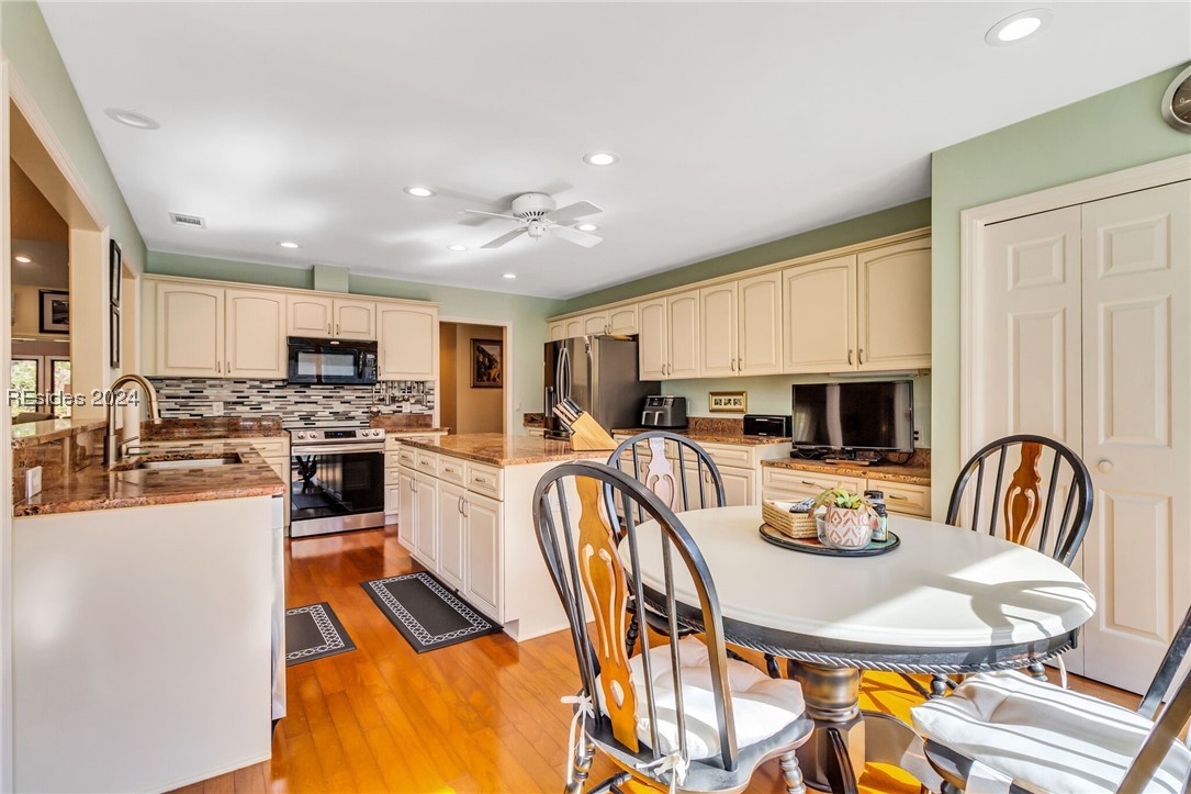 1 Purple Martin Lane