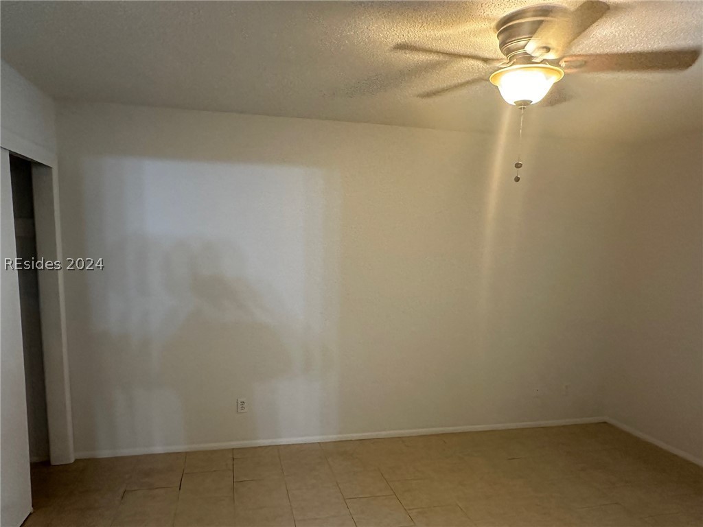 400 Wm Hilton Parkway 16