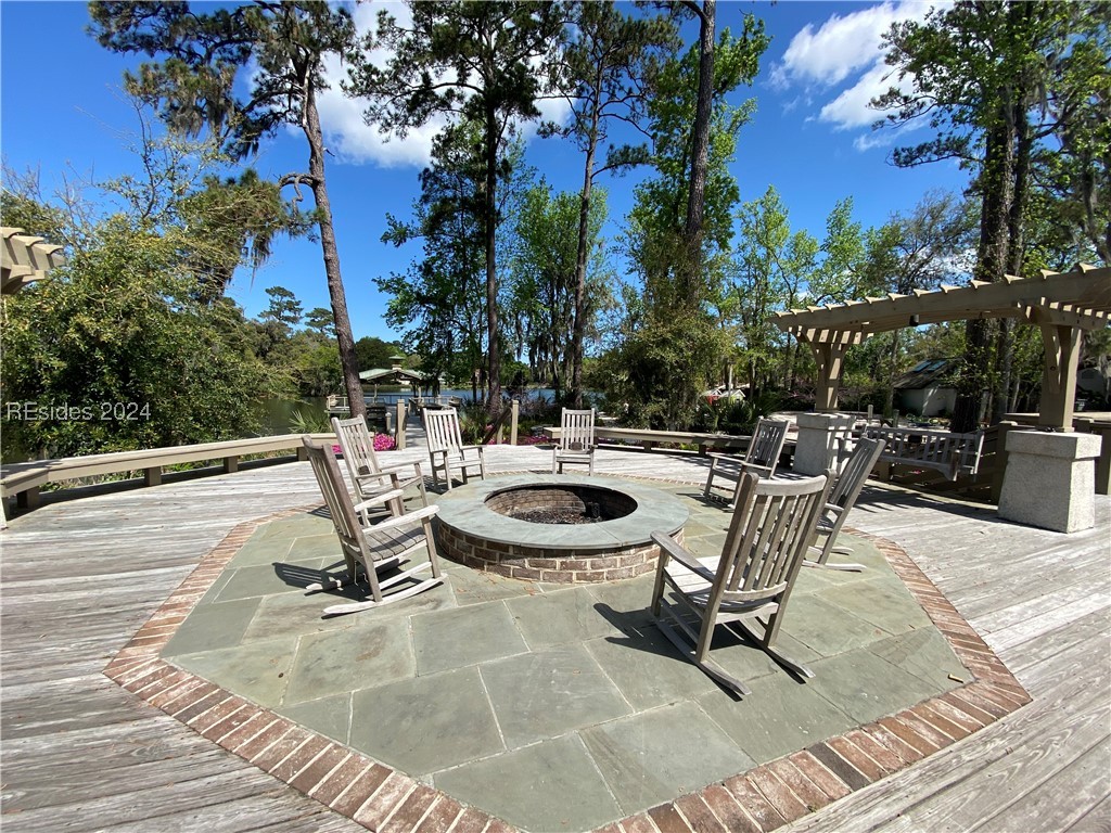 8 Windy Cove Court