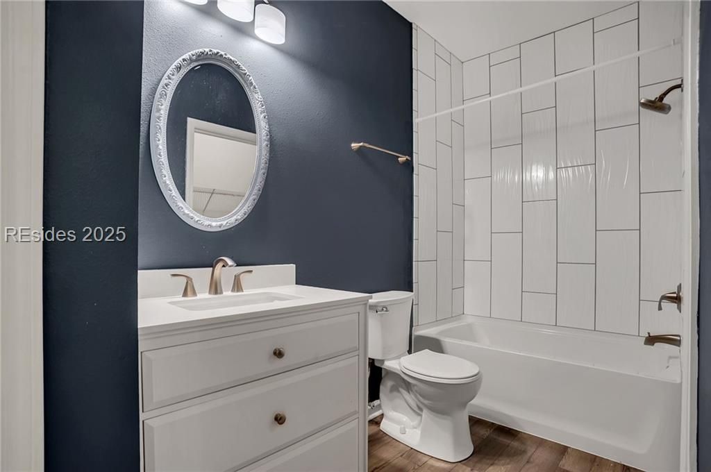 380 Marshland Road Unit: E26