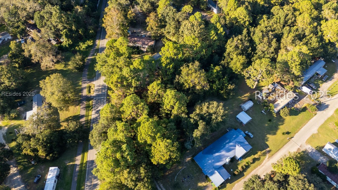 1 Farmers Club Drive