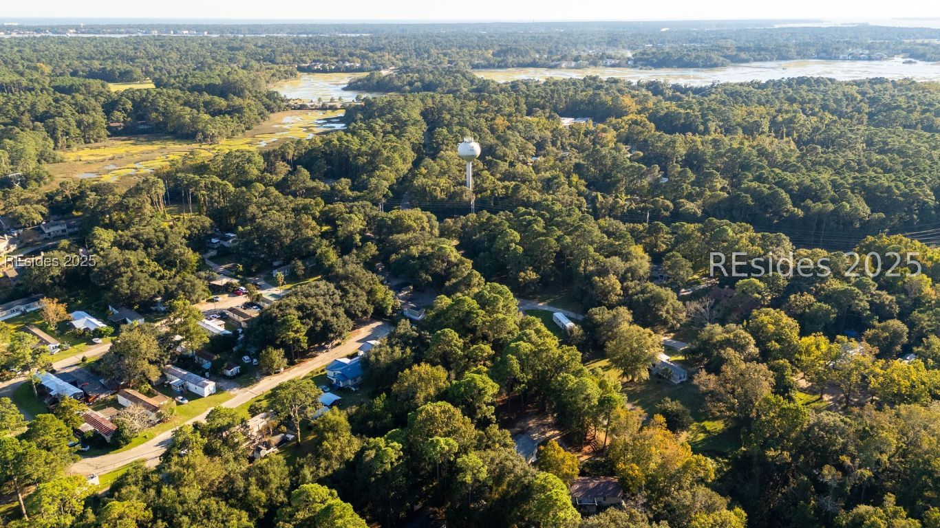 1 Farmers Club Drive