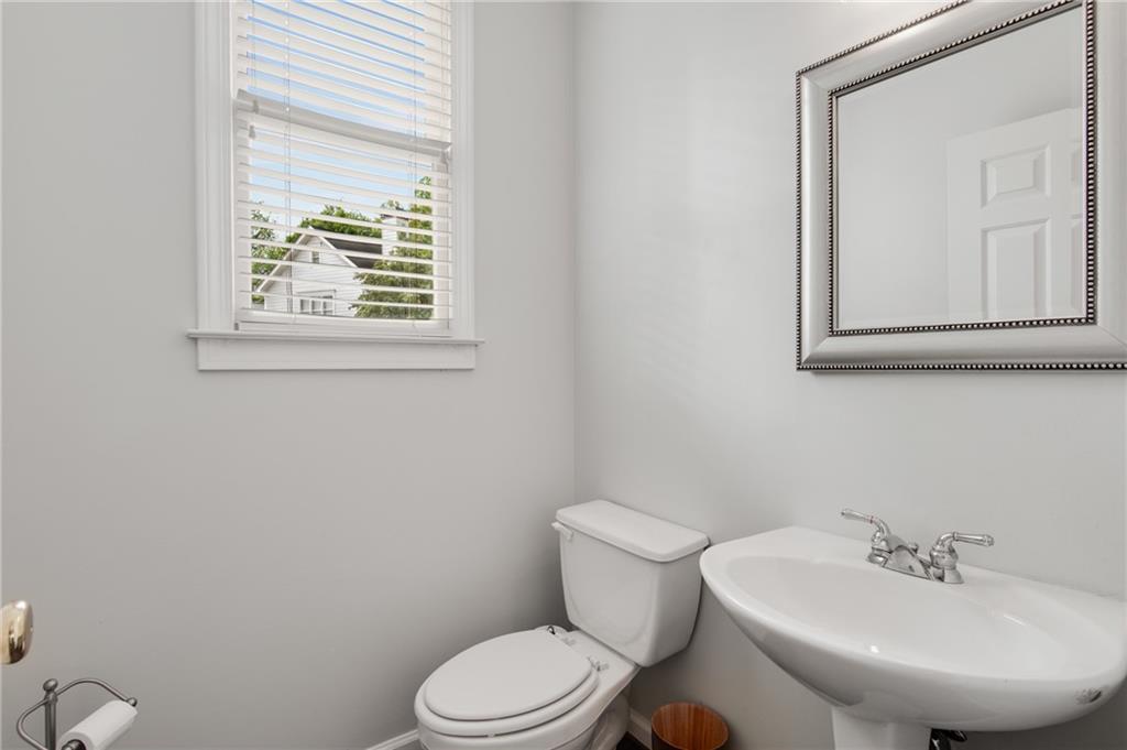 2149 Whittier Place NW