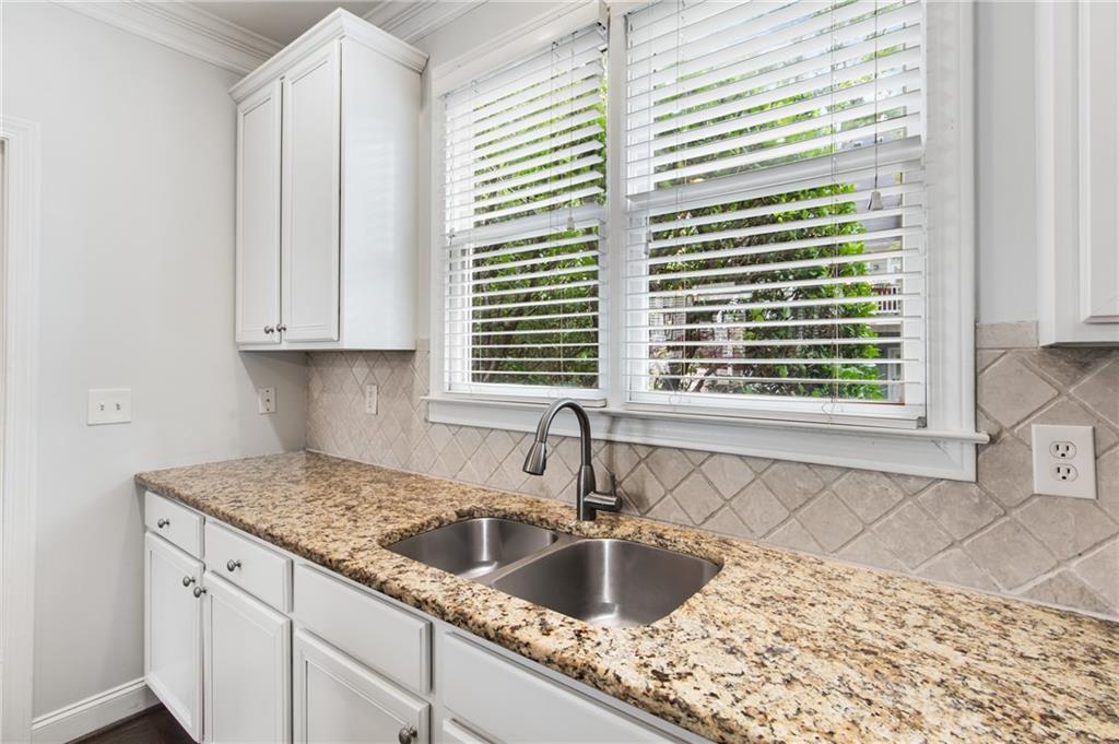 2149 Whittier Place NW