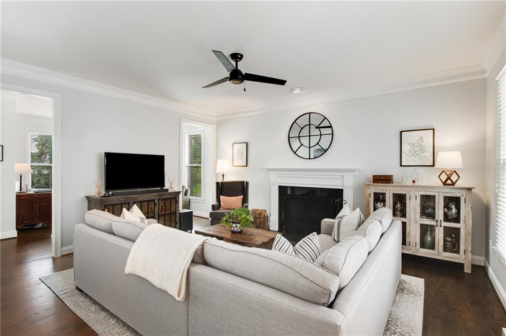 2149 Whittier Place NW