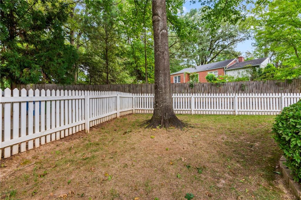 2149 Whittier Place NW