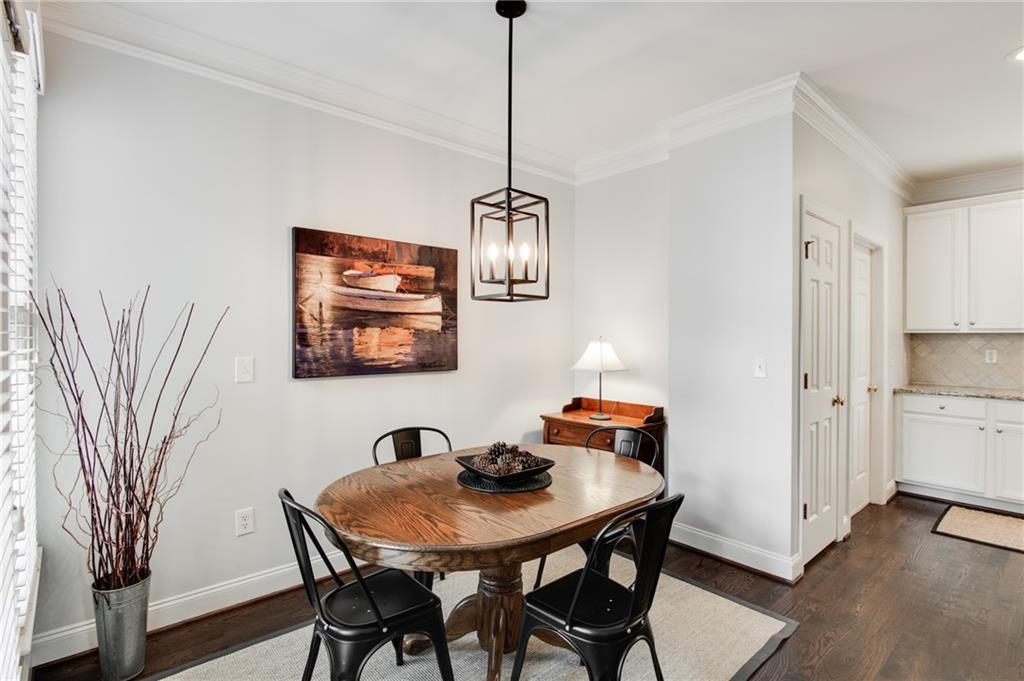 2149 Whittier Place NW