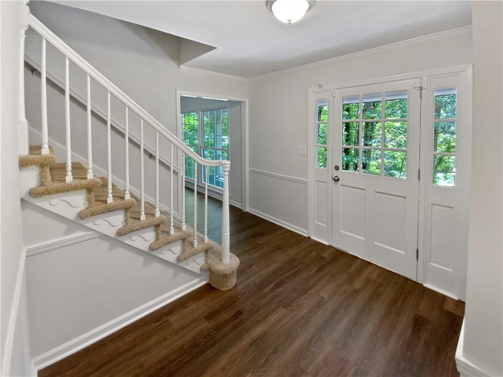 1215 Ridgefield Drive