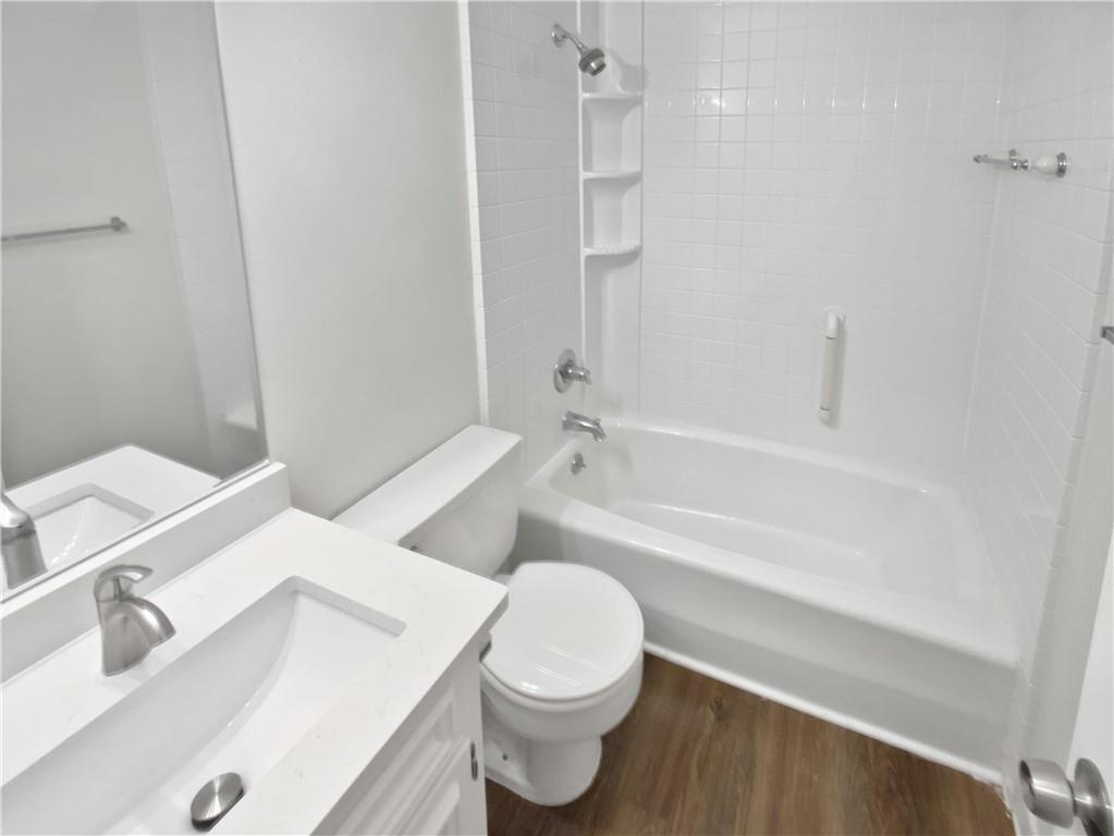 1215 Ridgefield Drive