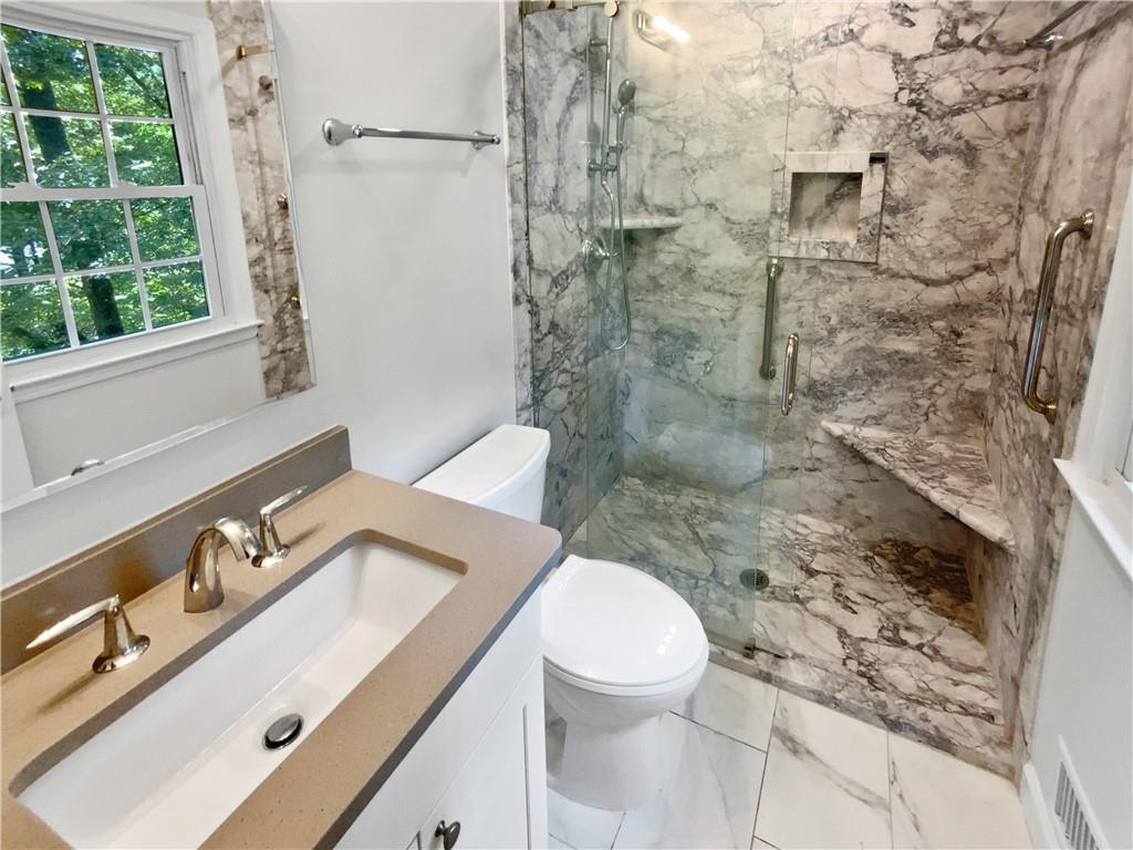 1215 Ridgefield Drive