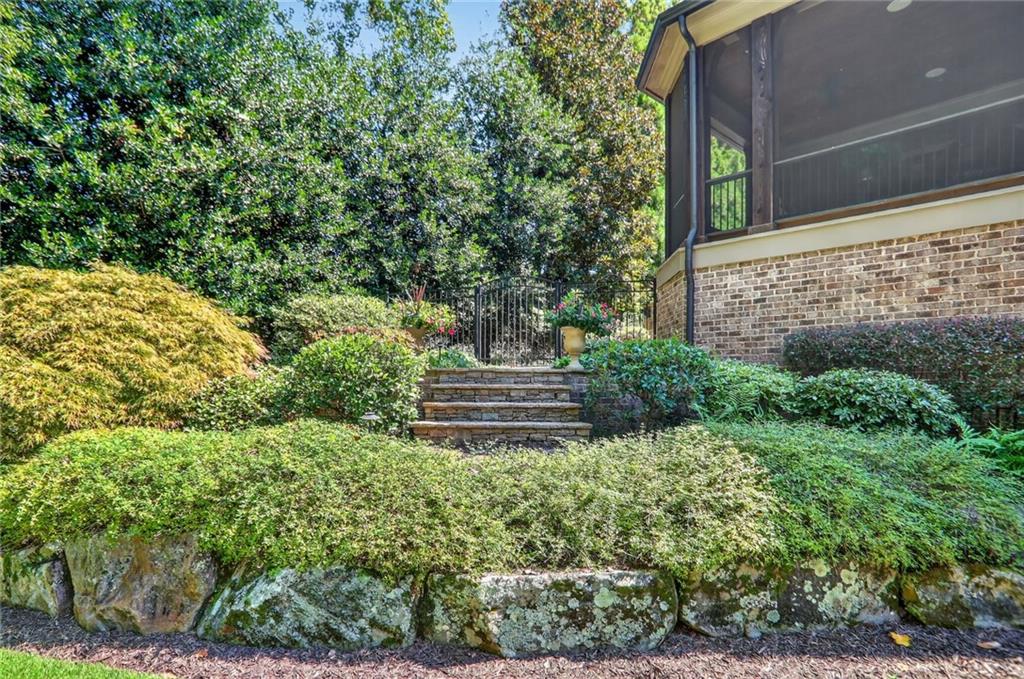 535 Old Cobblestone Drive