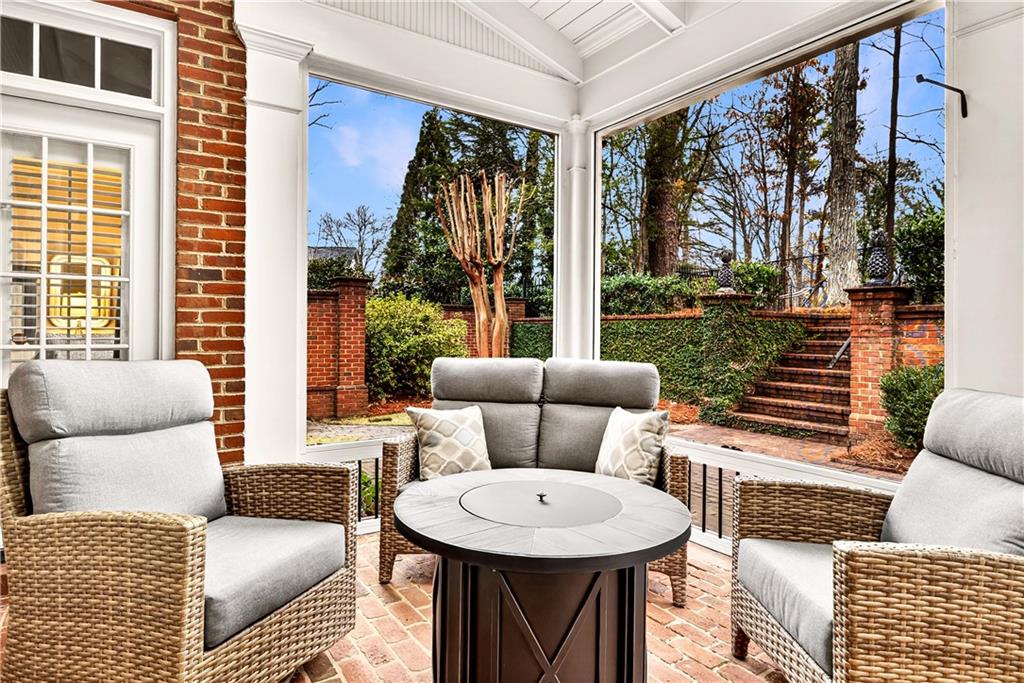 1168 Bellewood Square