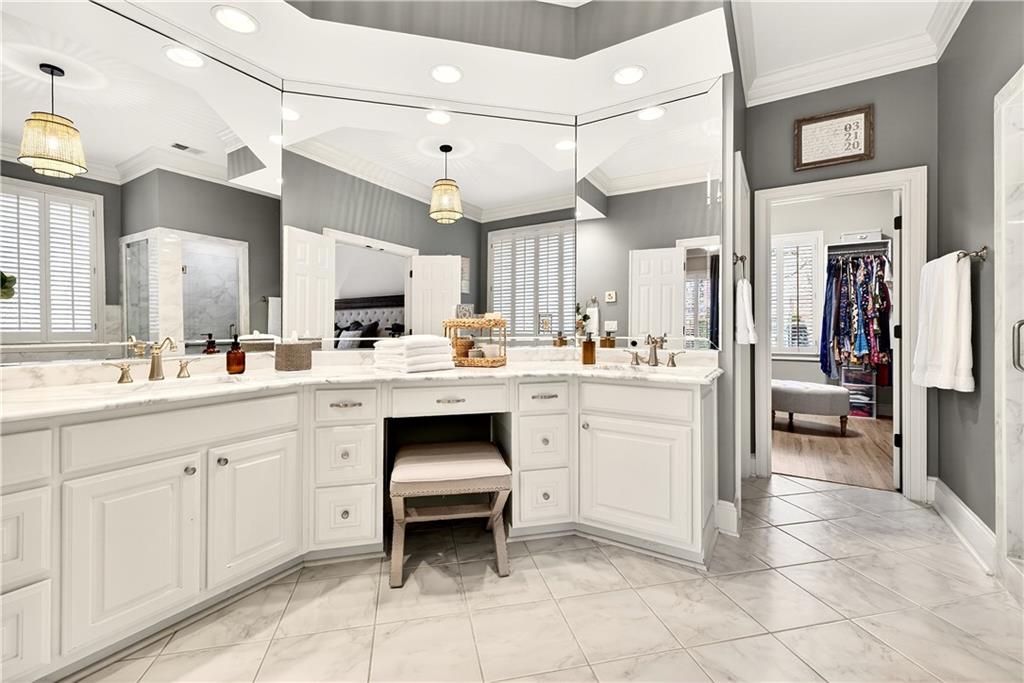 1168 Bellewood Square