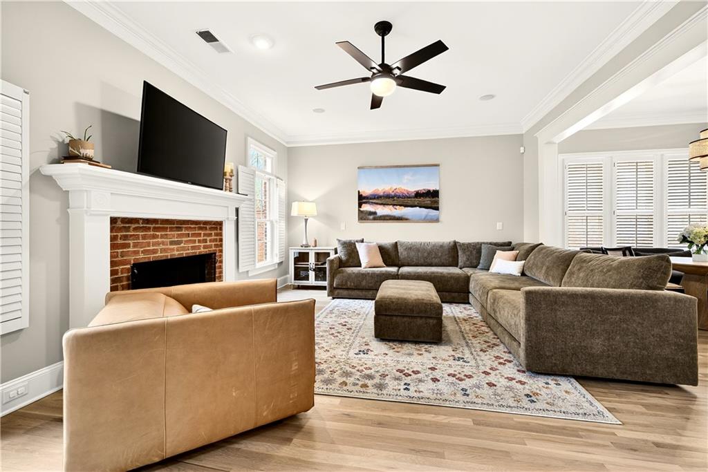 1168 Bellewood Square