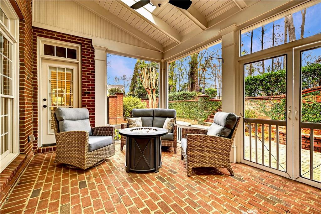 1168 Bellewood Square