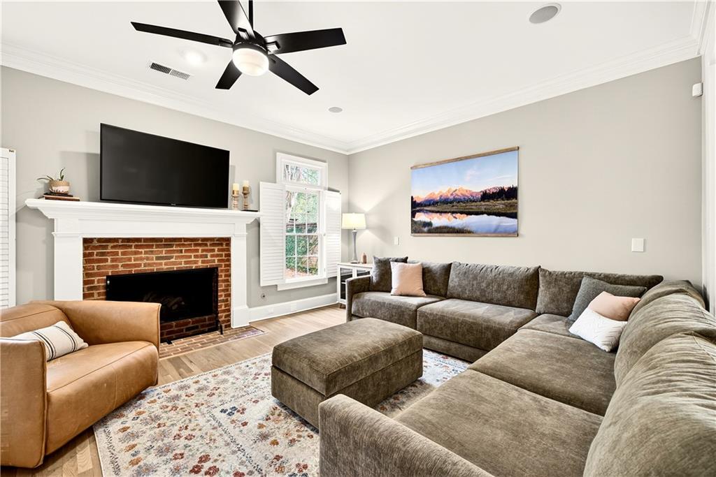 1168 Bellewood Square