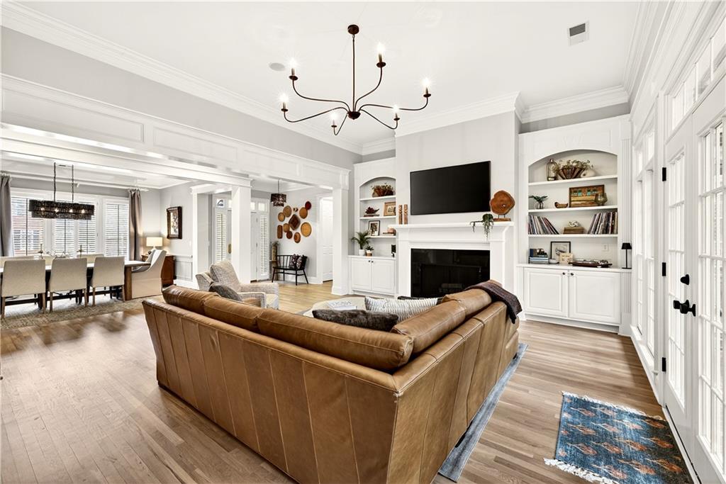 1168 Bellewood Square