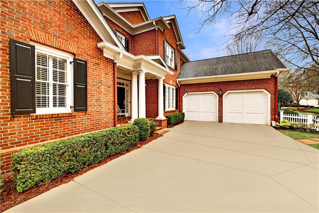 1168 Bellewood Square