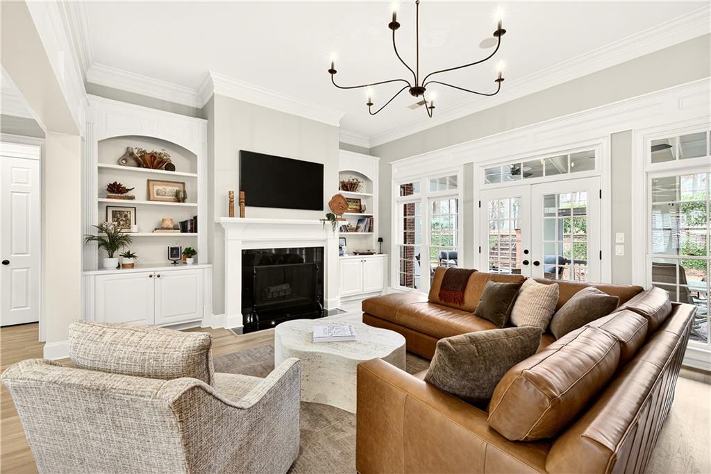 1168 Bellewood Square