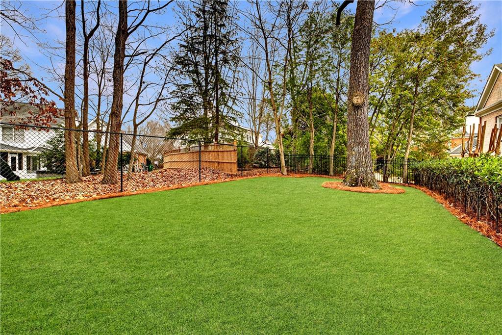 1168 Bellewood Square