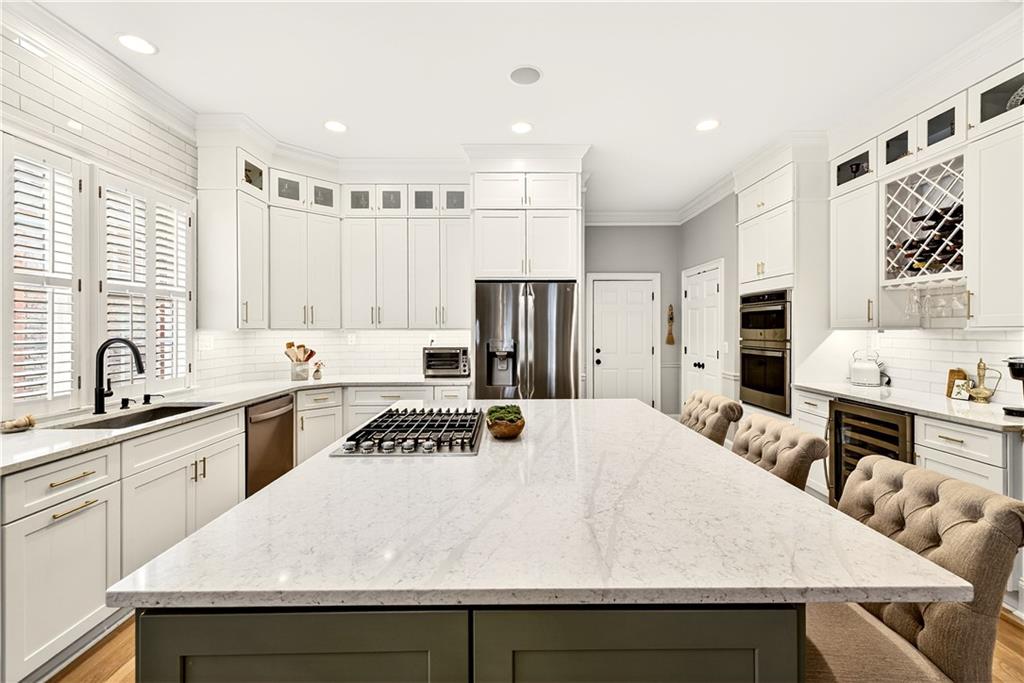 1168 Bellewood Square