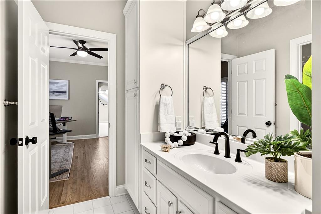 1168 Bellewood Square