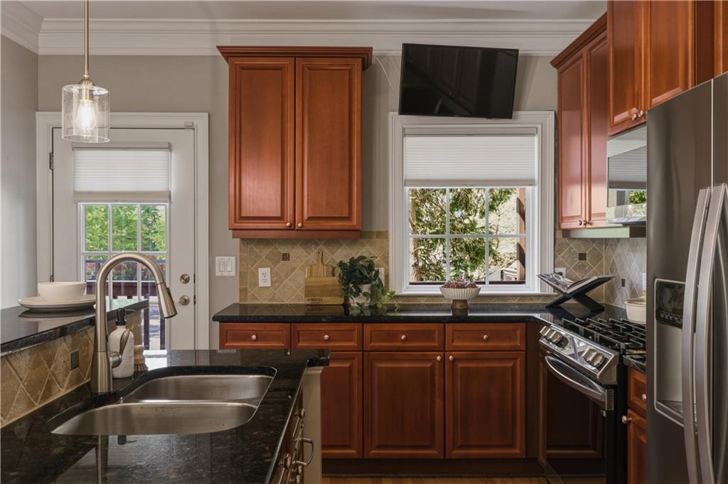 1279 Ashford Creek Park