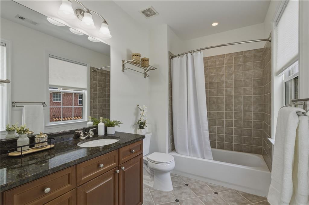 1279 Ashford Creek Park