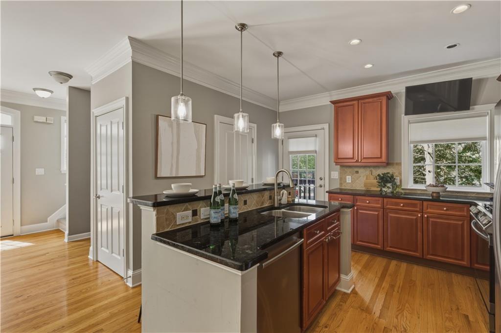 1279 Ashford Creek Park