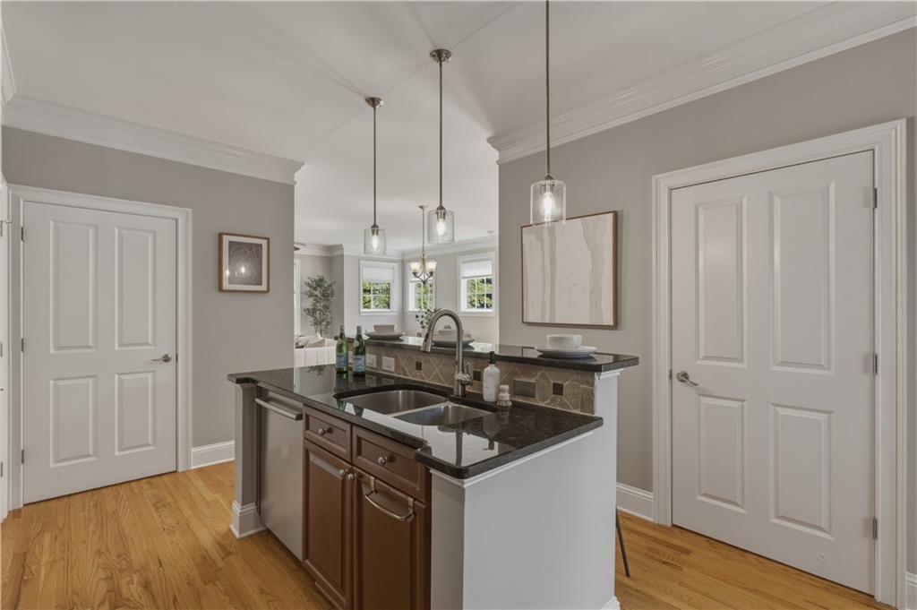 1279 Ashford Creek Park