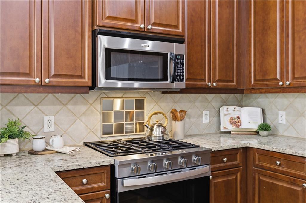 3709 Ashford Creek Hill NE