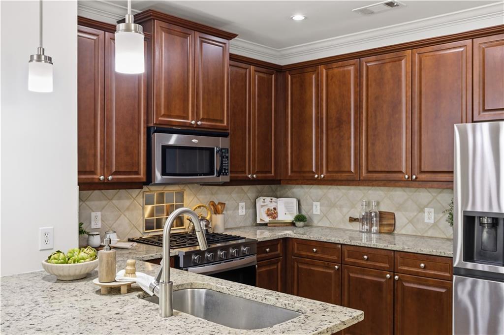 3709 Ashford Creek Hill NE