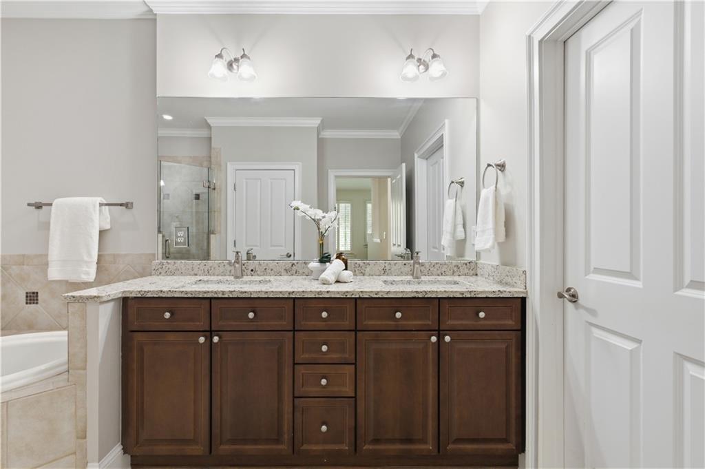 3709 Ashford Creek Hill NE