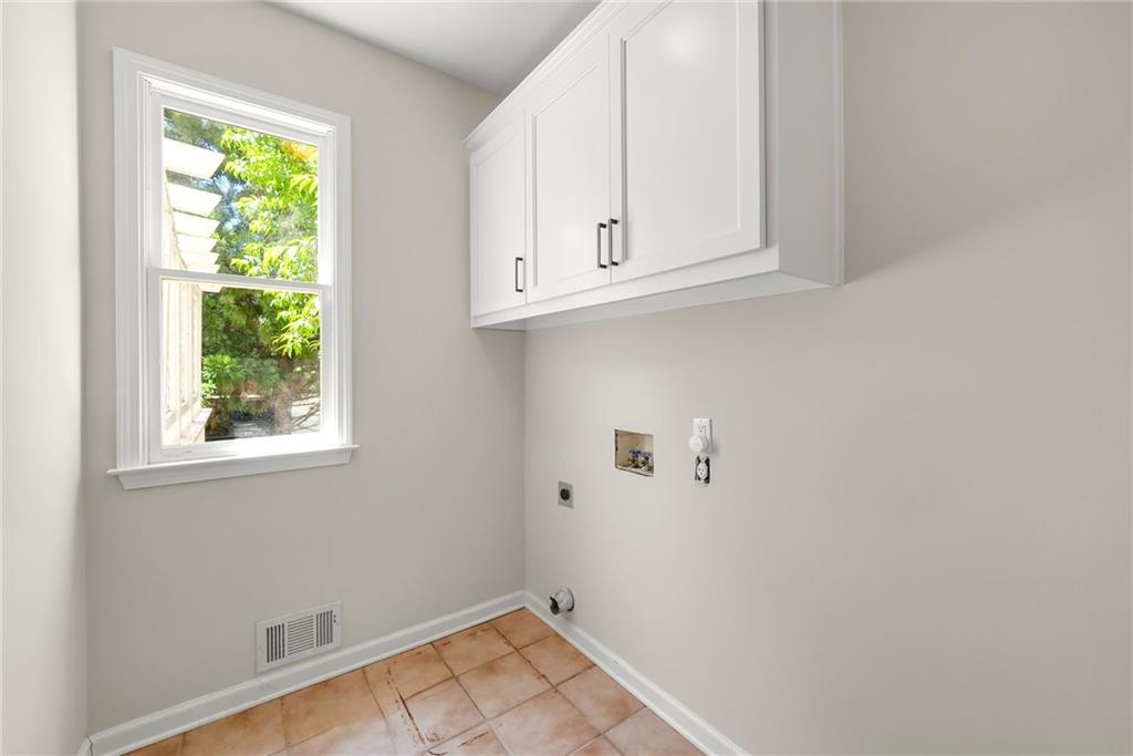 200 York Town Circle