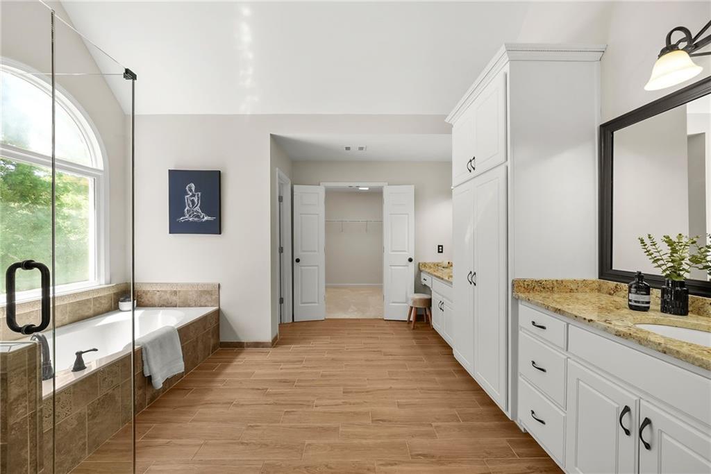 200 York Town Circle