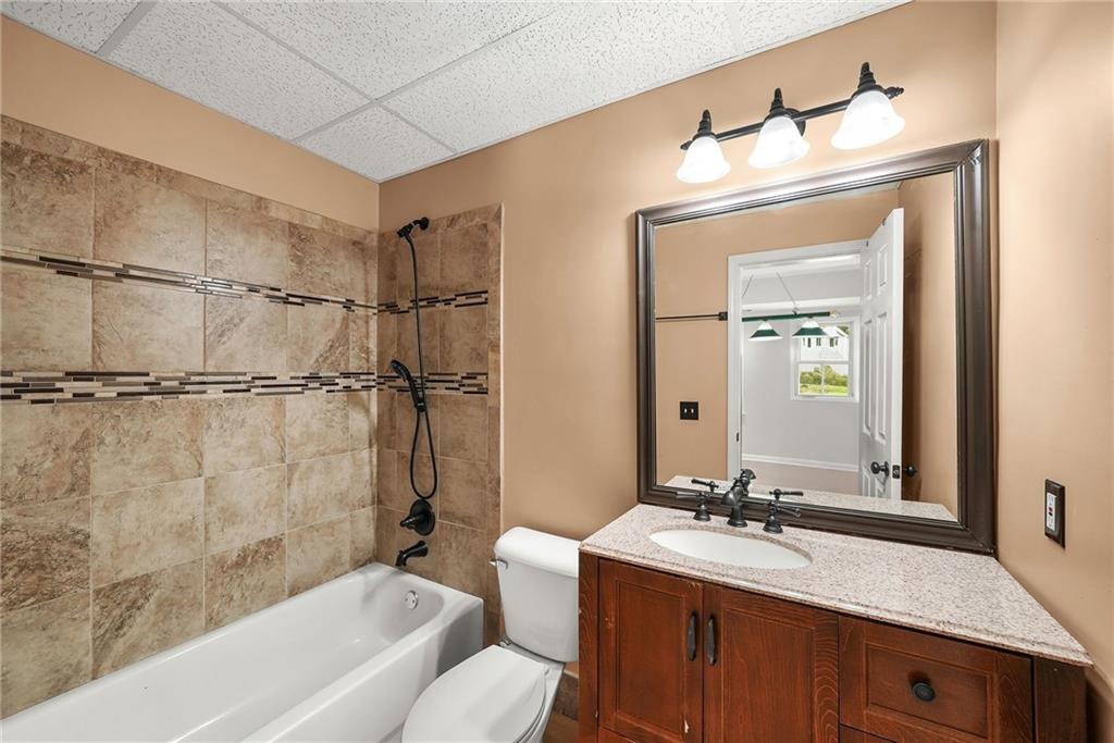 200 York Town Circle