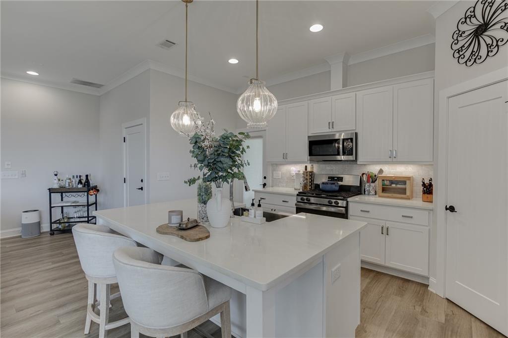 3546 Sandy Woods Lane