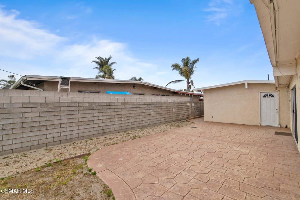 425 Simon Way