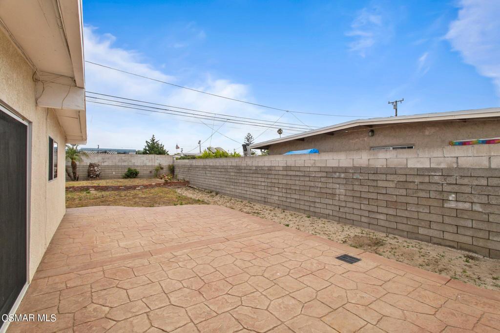 425 Simon Way