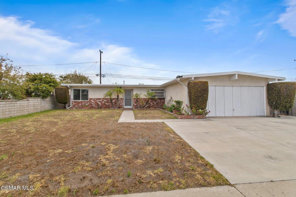 425 Simon Way