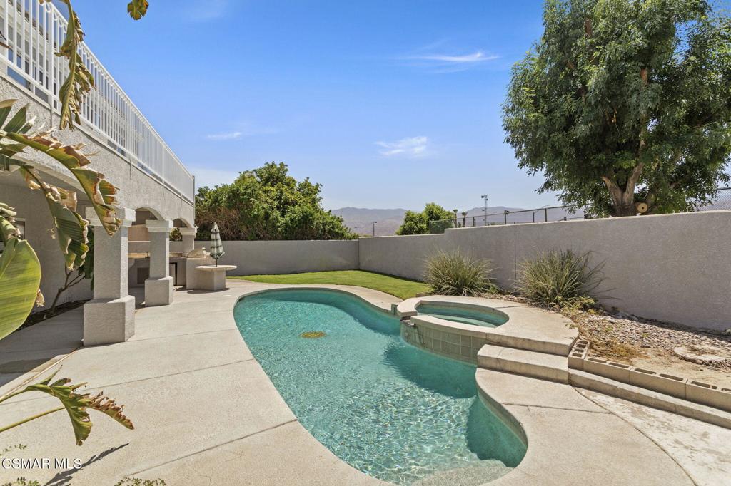 41985 Hemingway Court