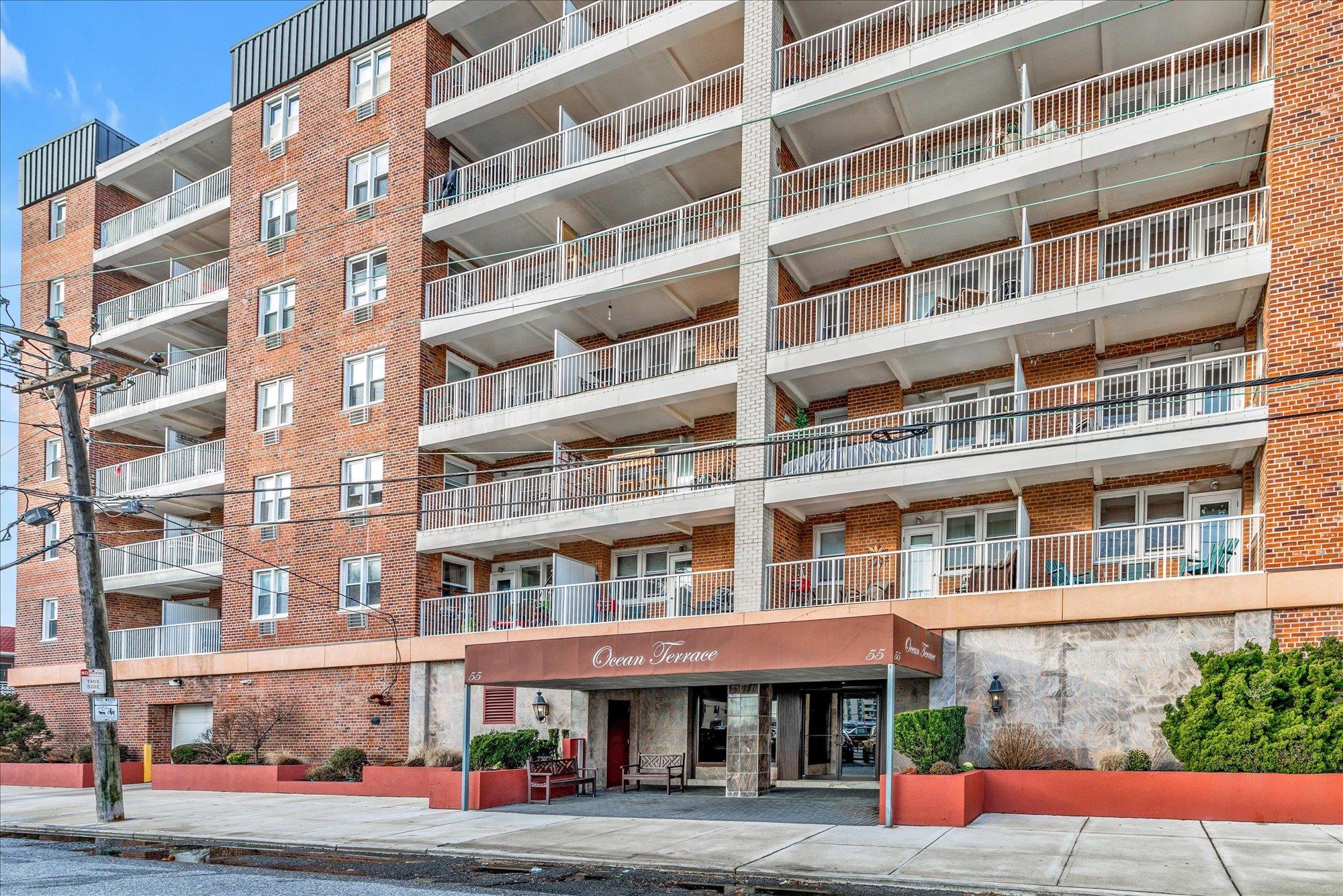 55 Monroe Boulevard Unit: 3