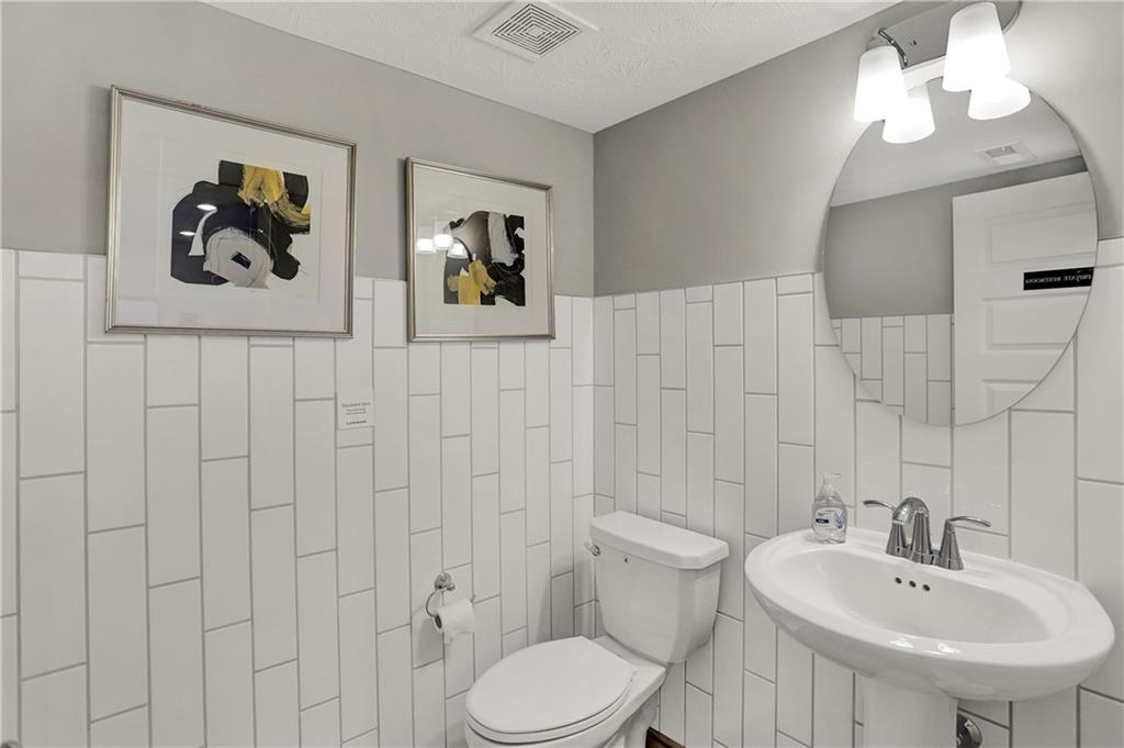 13755 Janney Lane